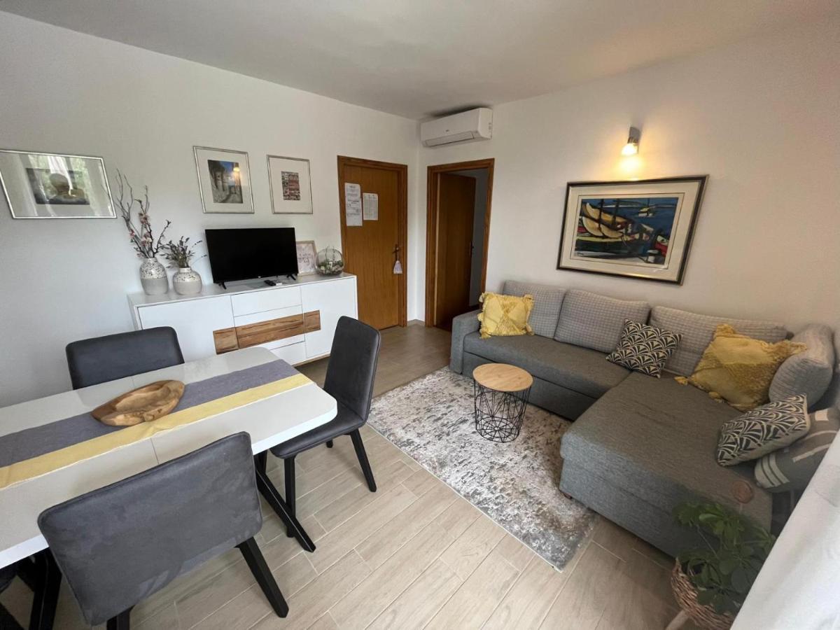 Apartmani Anica Risika Exteriör bild
