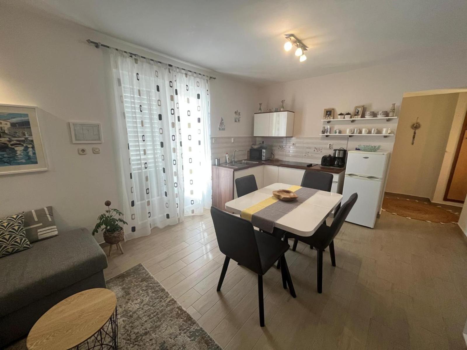 Apartmani Anica Risika Exteriör bild