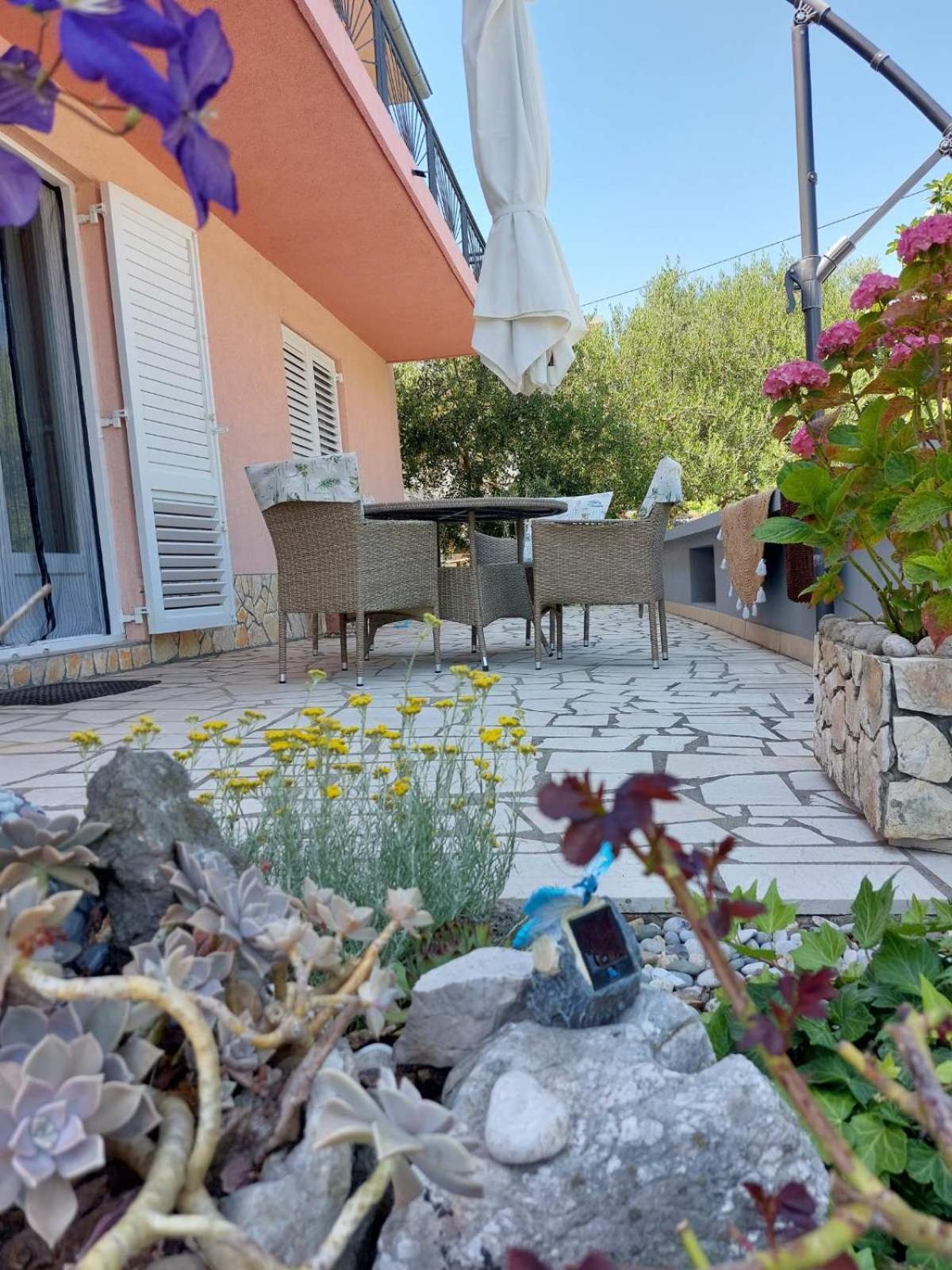 Apartmani Anica Risika Exteriör bild